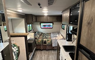 2020 Coachmen RV Apex Ultra-Lite 17BHS