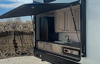 2023 Cruiser Shadow Cruiser 325BHS