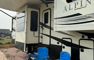2020 Keystone Alpine3711kp Unit BHSD1192
