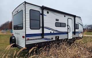 Independent Cozy Camper