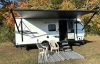 Your perfect getaway! We deliver and set up!