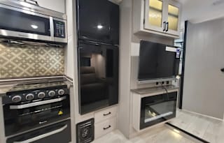 2025 Coachmen RV Entourage 340BH