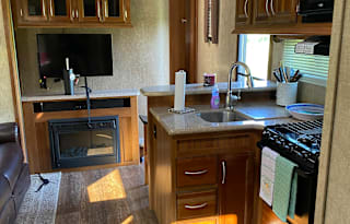FIFTH WHEEL 37 Ft 2015 Prime Time Crusader Bunk HS