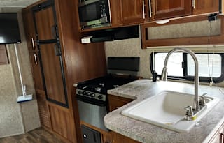 Kid and Pet Friendly Vacationland RV!