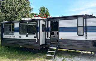 Chris and Joanne's Pet Friendly Glamping Machine!