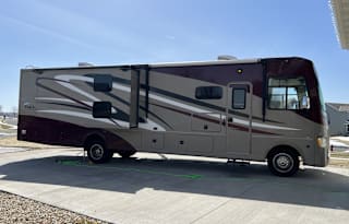 2016 Coachmen RV Mirada 35BH