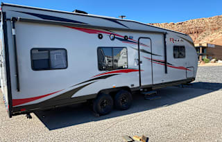 2020 Pacific Coachworks Rage'n 2414LE
