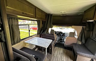 Frank's 2018 thor majestic 25A