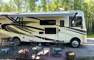 Luxury on the Road: Rent the Coachmen Encore 325SS