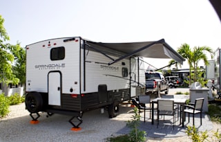 Retroasis Roadside Retreat: Your Adventure Awaits!