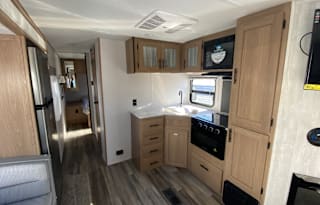 2022 Prime Time RV Avenger 28BHS
