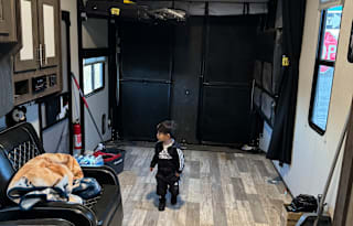 Toy hauler