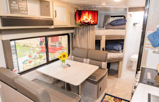 Luxury Towable - Sleeps 8 - Free Upgrades