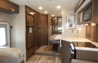 2021 Thor Motor Coach Freedom Elite 27FE