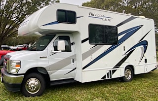 2022 Thor Motor Coach Freedom Elite 22HE