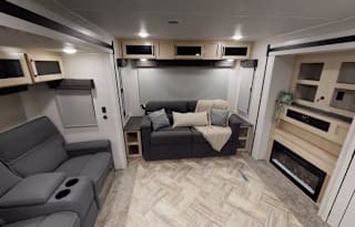 2023 Limited Edition Puma Palomino 31RLQS Camper