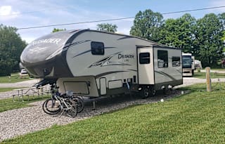 2016 Prime Time RV Crusader LITE 5th Wheel