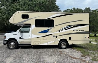 2020 Winnebago Minnie Winnie