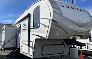 Spacious Keystone 5th Wheel