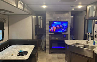 2020 Dutchmen RV Coleman Lantern Series 263BH