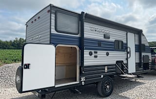 Family-friendly Bunkhouse (2020 Wolf Pup)