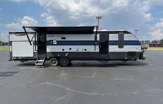Family and Pet Friendly Trailer - Delivery only