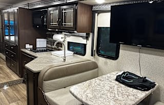 2019 Thor Motor Coach Four Winds 31W
