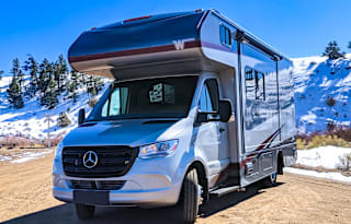 Winnebago Vita 24F MB Turbo Diesel 18MPG #2