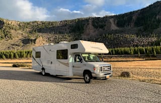 ** 2015 Thor Majestic ** FUN Family Approved **