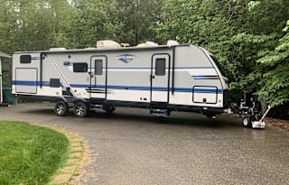 31 foot bunkhouse with remote office