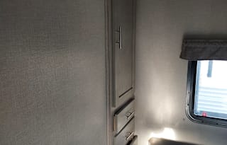 Roomy, Luxury, Couples Camper w/King Bed