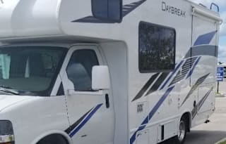 2021 Thor Motor Coach Daybreak 22DB