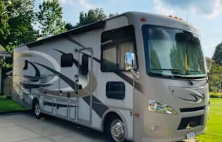 2016 Thor Motor Coach Hurricane 31S