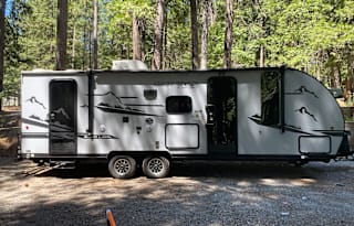 FULL TURNKEY PACKAGE! 2022 Grey Wolf 23DBHBL