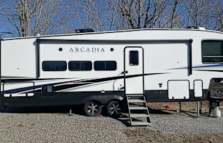 2022 Keystone RV Arcadia 3370BH w/ Bunk Room