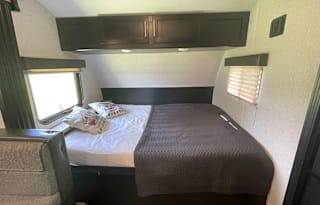 LS22- First Adventure Wolf Pup Sleeps 4, Easy Tow