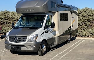 Mercedes Sprinter Navion - GREAT for exploring!
