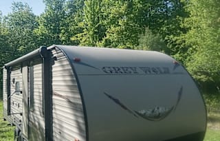 2017 Cherokee Grey Wolf 22RR