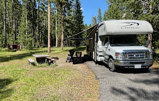 25' Chateau Adventure for your Getaway