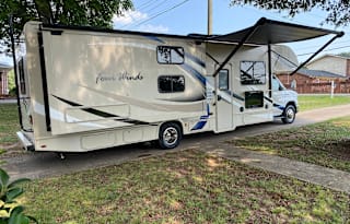 2018 Thor Motor Coach Four Winds 30D Bunkhouse