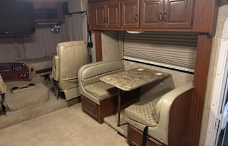 32ft Class A - Perfect Size RV