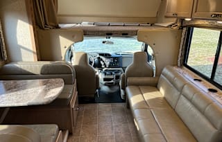 2018 Thor Motor Coach Chateau 29G