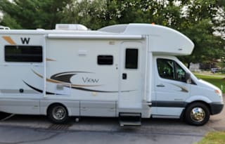Live your RV dreams!  Glamping with this diesel!