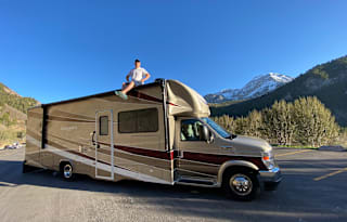 2021 Deluxe Sunseeker (Easy to Drive)