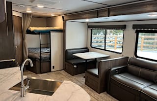 2021 Family Bunkhouse - No pet deposit!