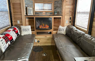 2022 Ice Castle RV Hybrid Extreme ll