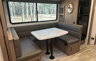 NEW 2024 Alliance RV Delta 251BH