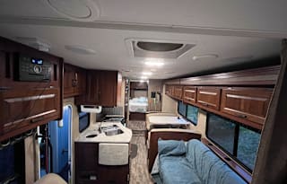 2017 Forest River RV Sunseeker 3100SS Ford