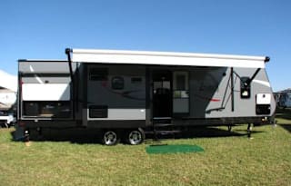 2017 Starcraft Launch Ultra Lite 31BHT