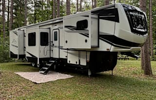 2021 Heartland Big Country 3895 FK